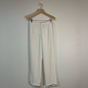 Pendleton white pants hem need to be fix 6P